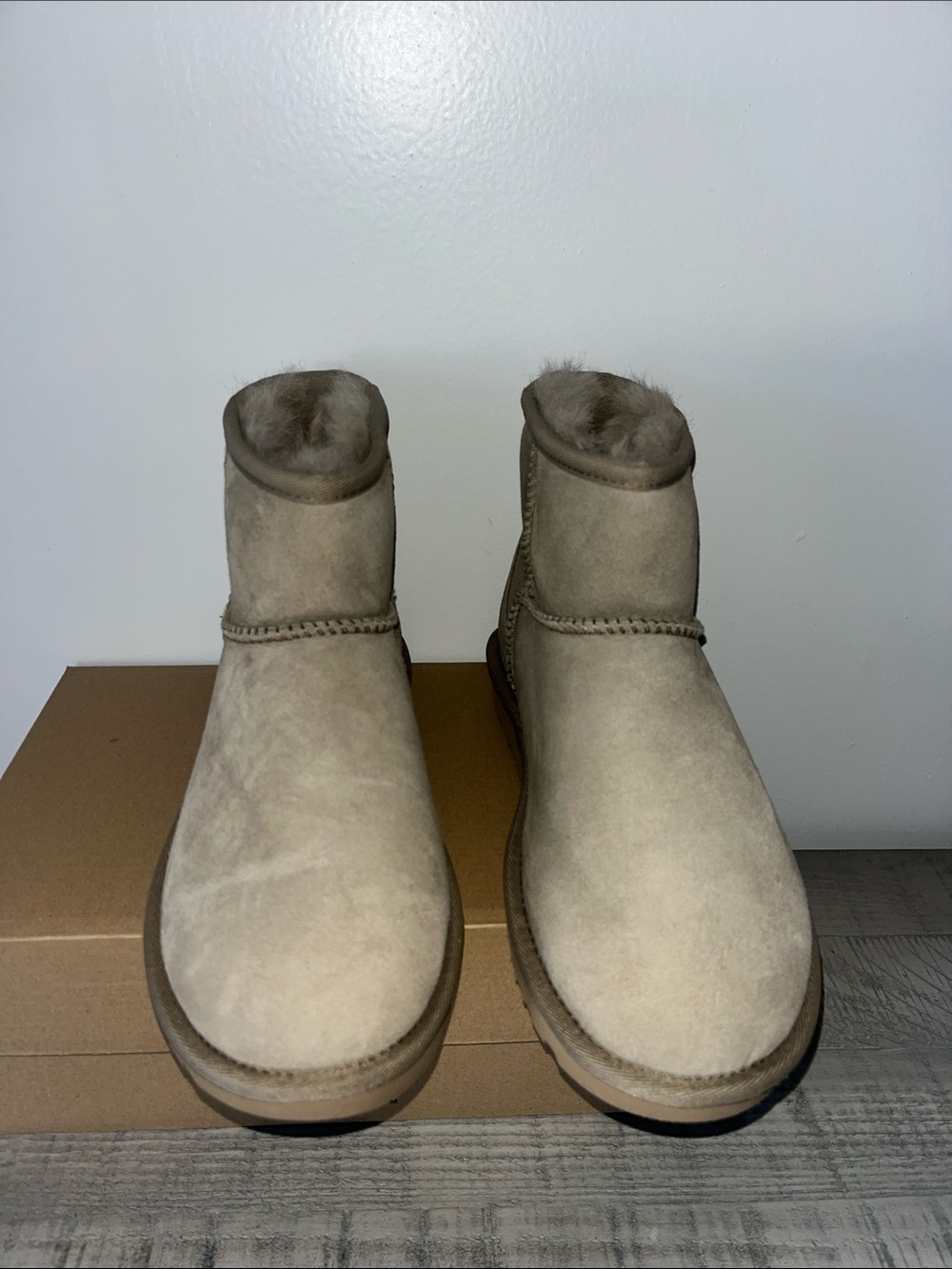 UGG MINI - Picture 2 of 5